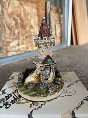 Shoemakers dream castle shoe